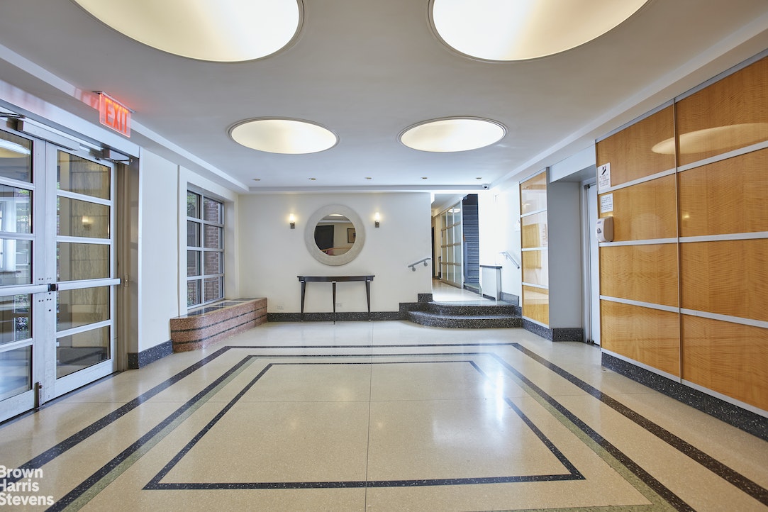 160 West 85th Street, Unit 3F Manhattan, NY 10024 - Photo 7 of 10 a view of a living room and bathroom