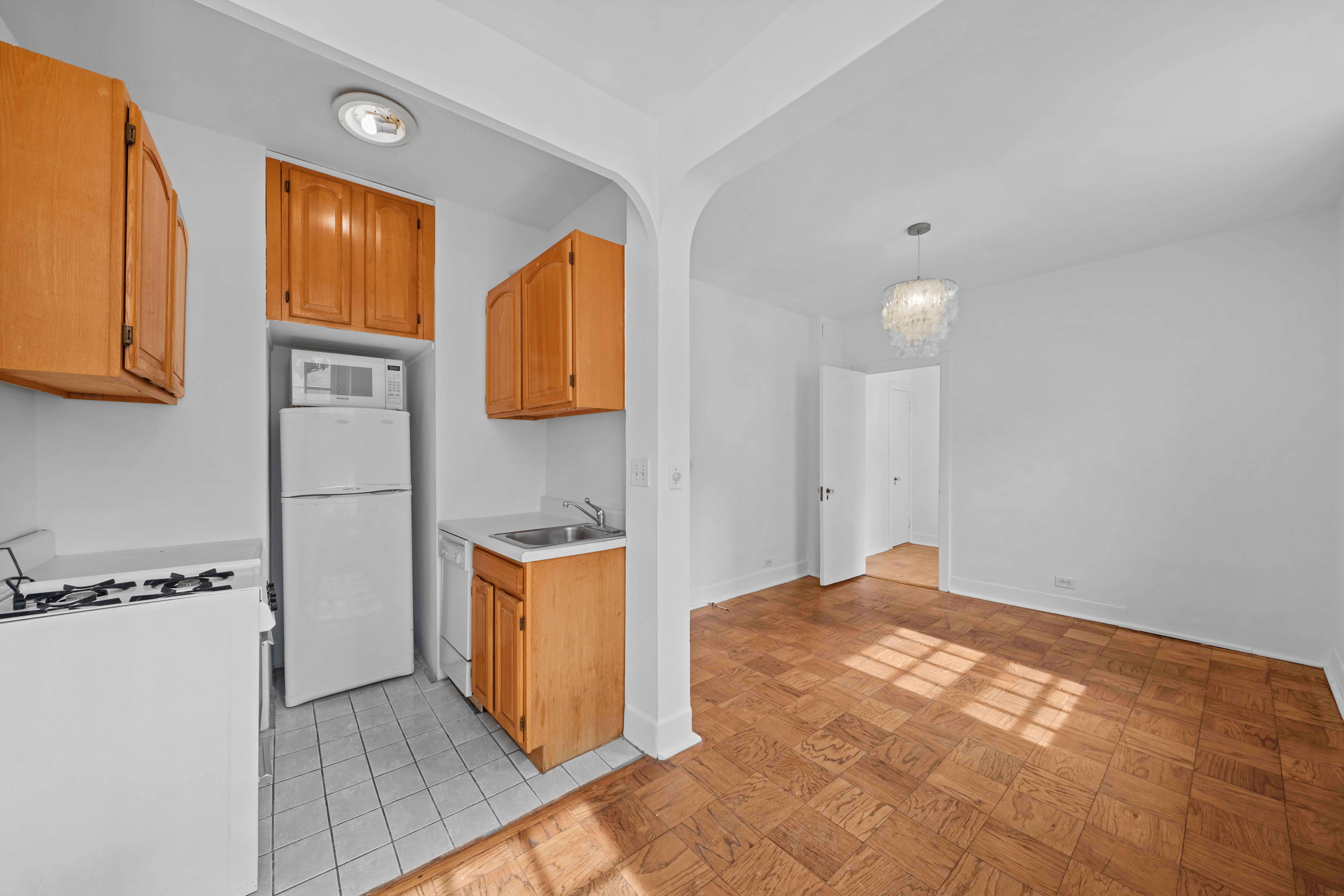 508 East 78th Street, Unit 6K Manhattan, NY 10075 - Photo 9 of 16