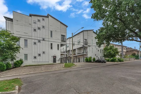 $949,900 | 2001 Convent Place, Unit 7, Nashville, TN 37212