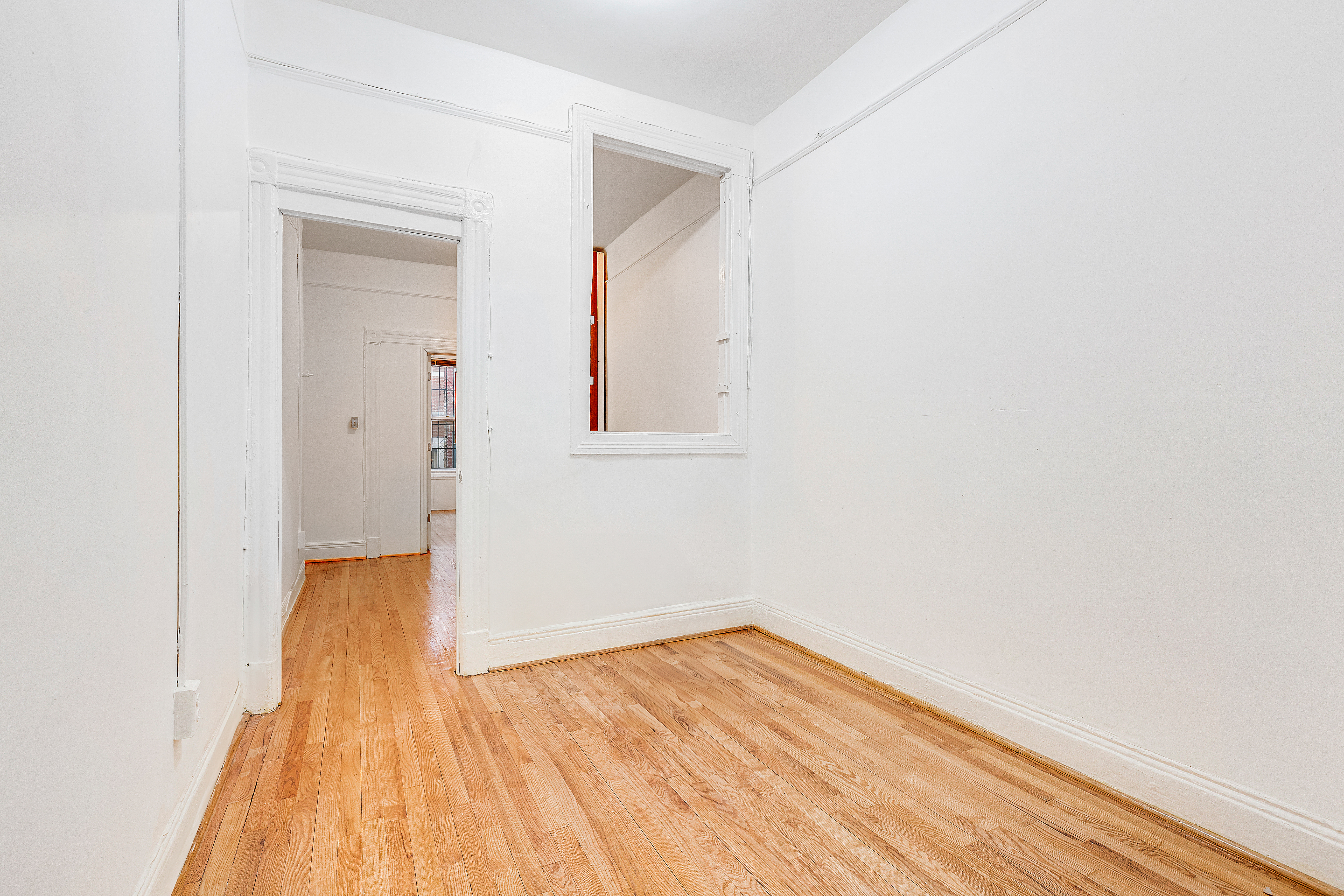 639 President Street, Unit 1L Brooklyn, NY 11215 - Photo 8 of 12 a view of empty room with wooden floor
