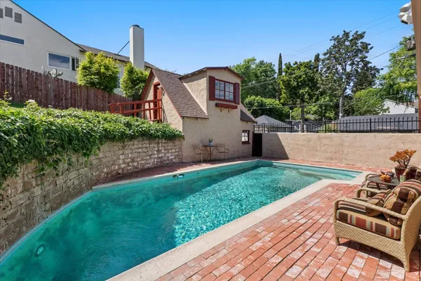 $1,999,000 | 14440 Valley Vista Boulevard, Sherman Oaks, CA 91423