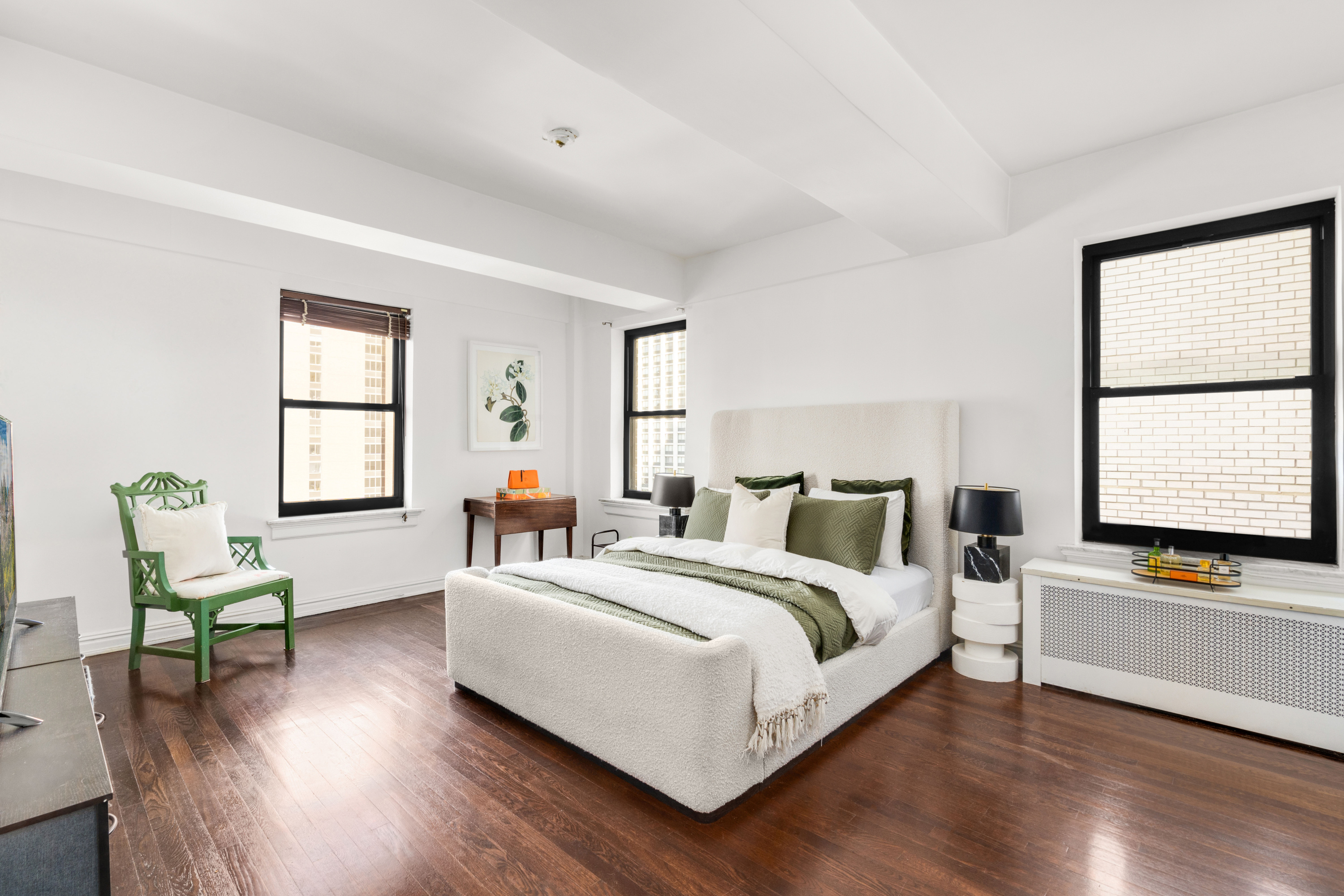 227 East 57th Street, Unit 14G Manhattan, NY 10022 - Photo 4 of 9