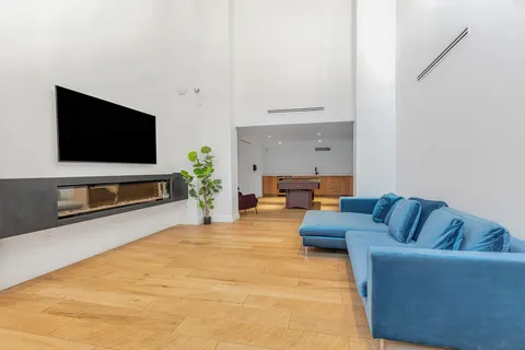 $860,000 | 24-16 Queens Plaza South, Unit 4J | Long Island City