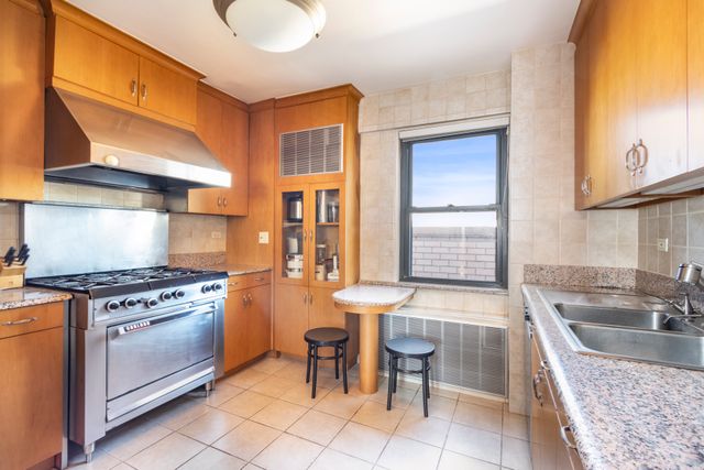 $3,995,000 | 11 East 86th Street, Unit PHA | Upper East Side