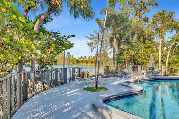 $925,000 | 7018 Southwest 53rd Lane, Miami, FL 33155