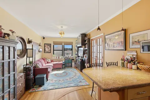 $820,000 | 160 West 85th Street, Unit 6K | Upper West Side