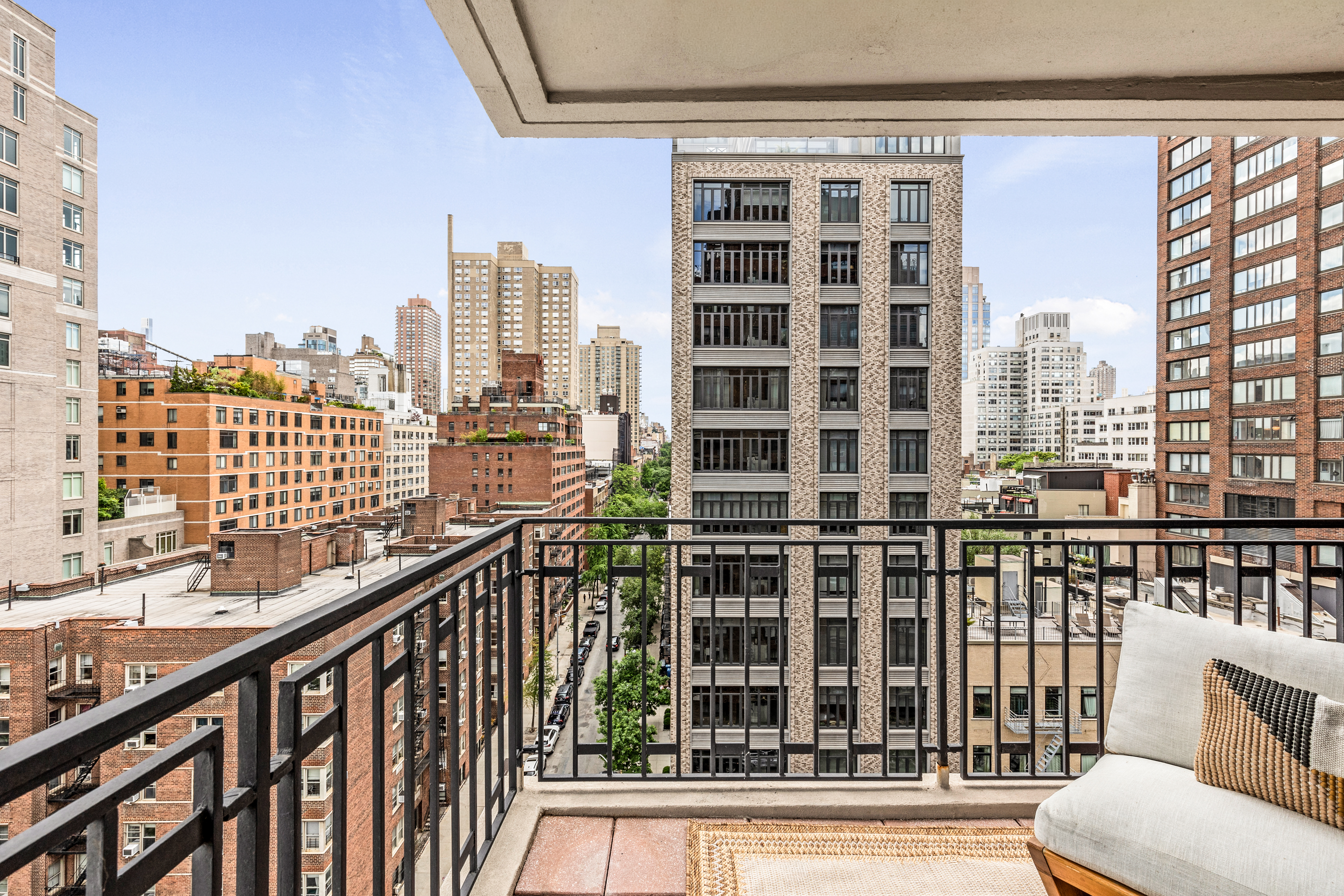 45 East End Avenue, Unit 11F Manhattan, NY 10028 - Photo 13 of 16