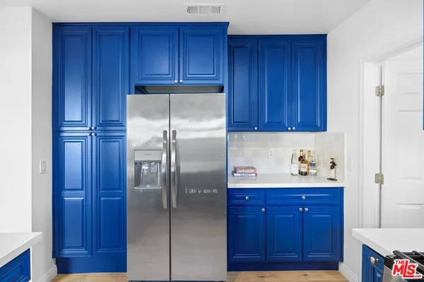 $1,078,000 | 2400 West 74th Street, Los Angeles, CA 90043