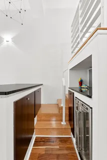 $675,000 | 310 East 46th Street, Unit 5T | Midtown East