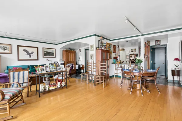 $3,400,000 | 101 West 12th Street, Unit 15JK | West Village