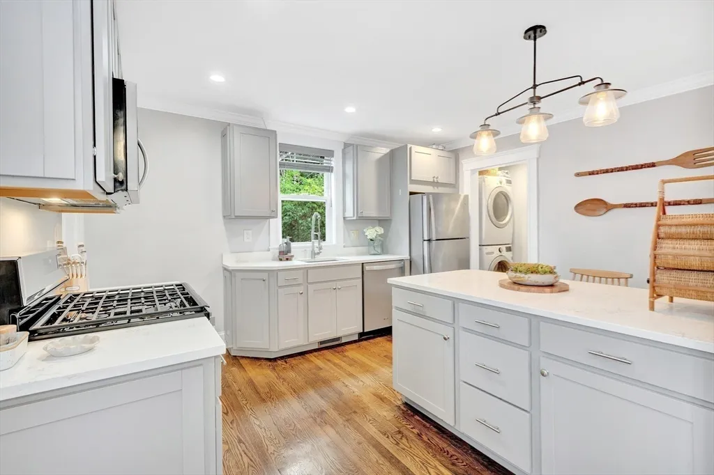 $559,000 | Hyde Park Avenue, Boston, MA 02131