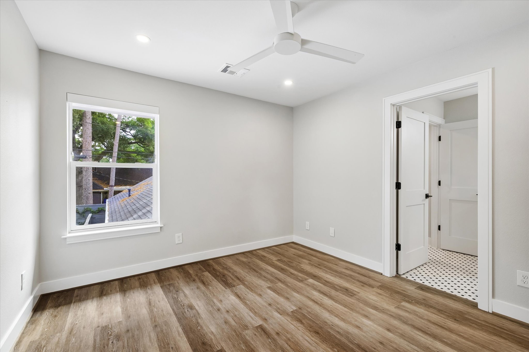 1139 Richelieu Lane Houston, TX 77018 - Photo 27 of 38 Gallery Image 27