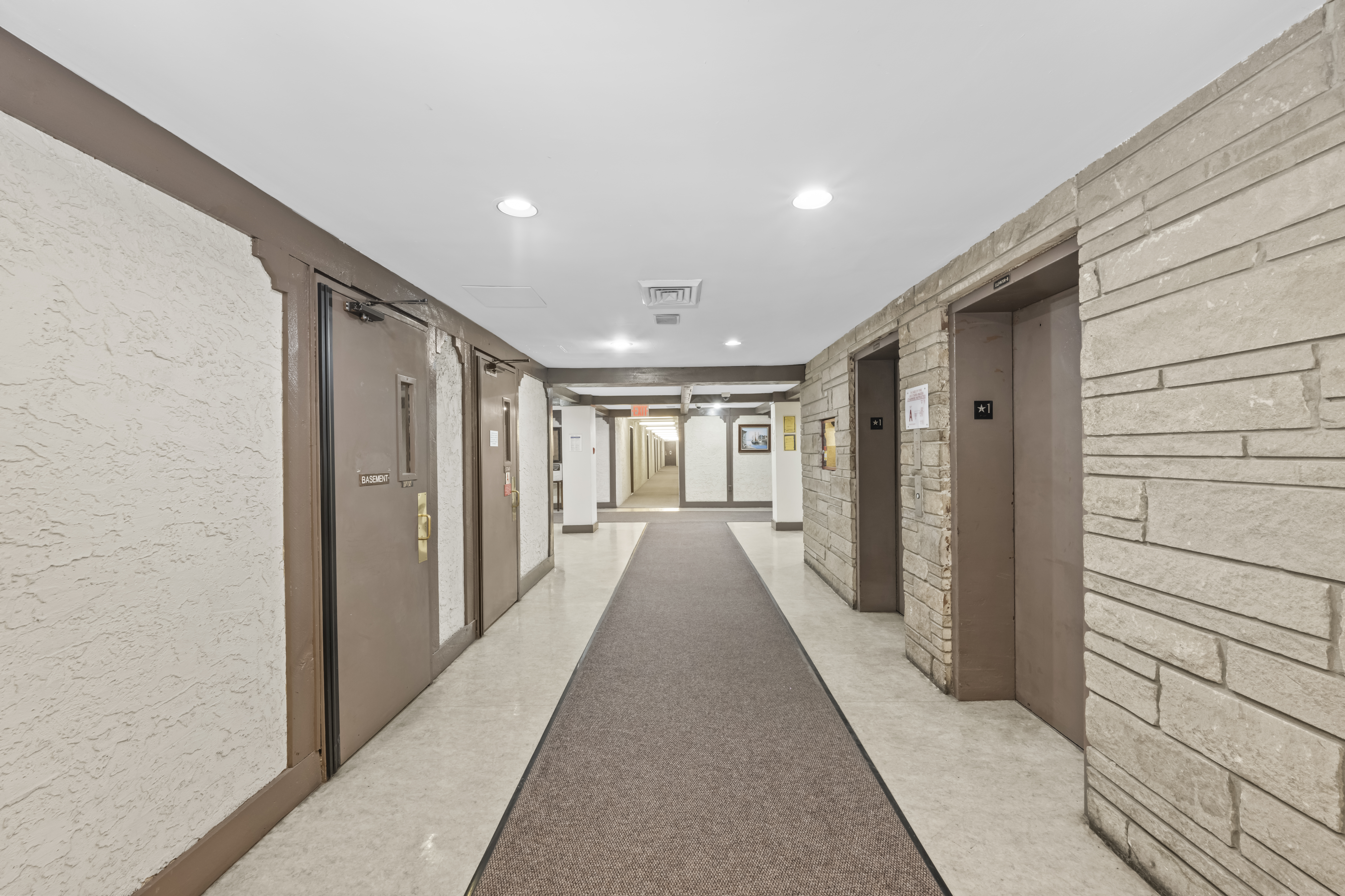2 Elmwood Park Drive, Unit 209 Staten Island, NY 10314 - Photo 6 of 17 a view of gallery with hallway