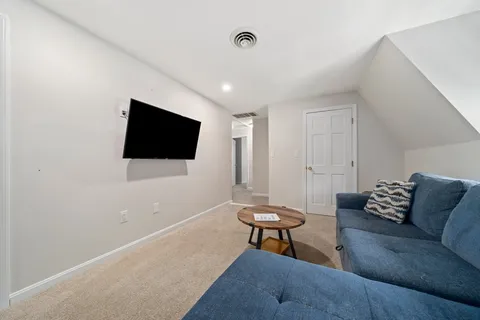 Contact Agent | 89 Sunset Way, Pembroke, MA 02359