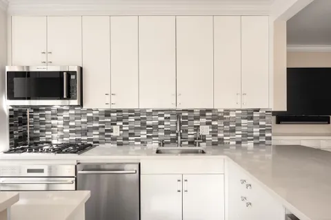 $2,250,000 | 171 East 84th Street, Unit 7B | Upper East Side