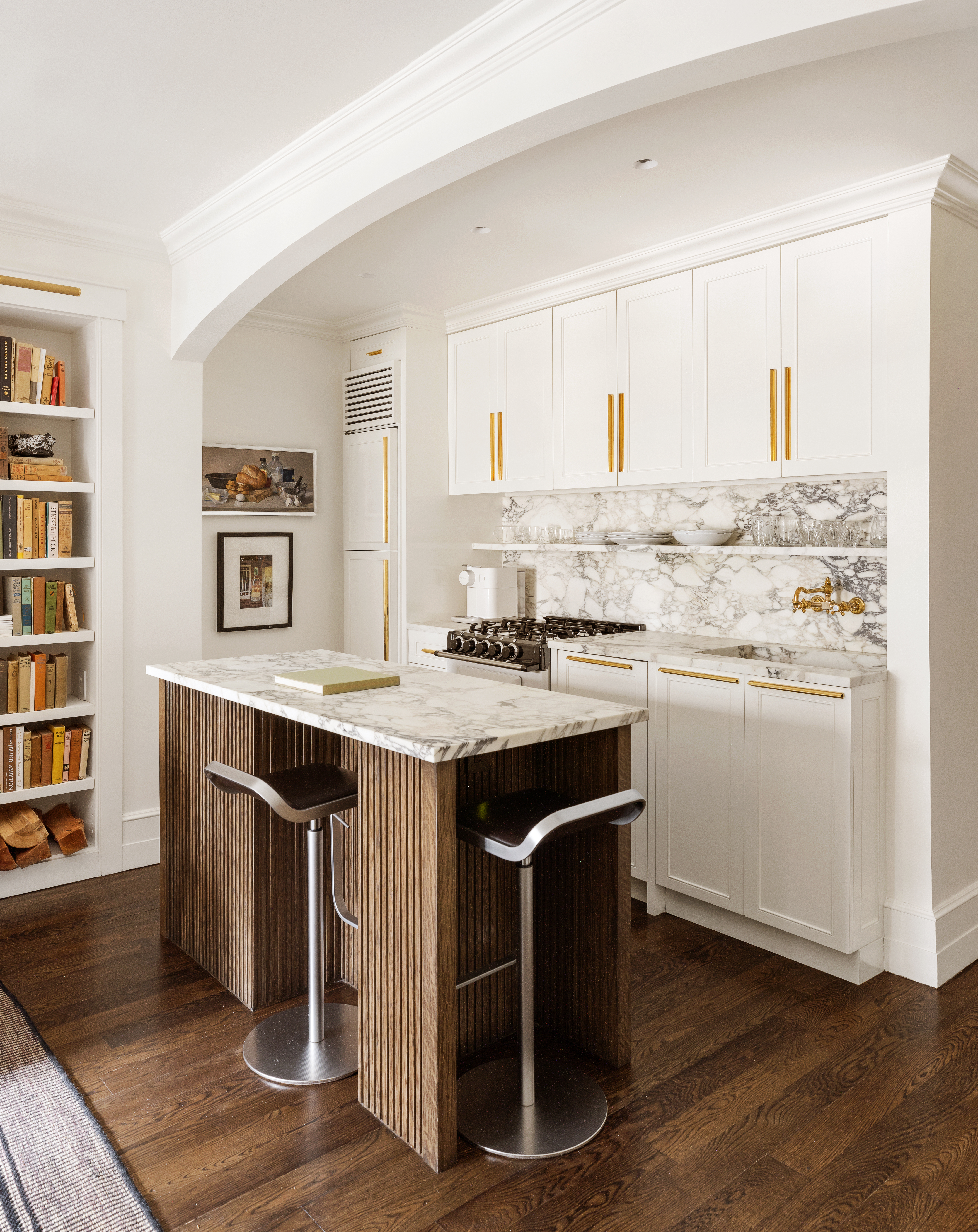 72 Perry Street, Unit GARDEN Manhattan, NY 10014 - Photo 4 of 15 a kitchen with a stove and a sink