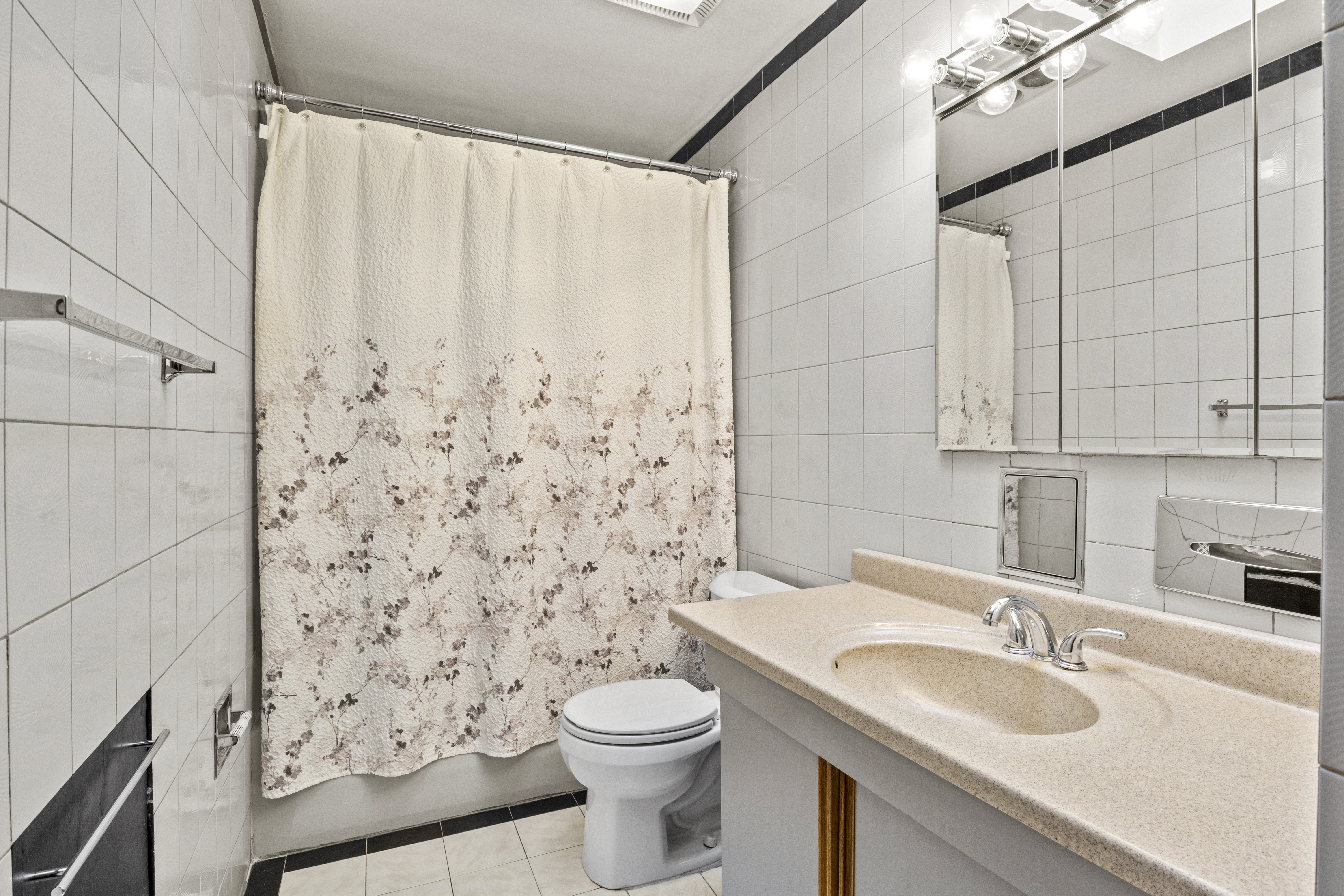 114 Greencroft Avenue Staten Island, NY 10308 - Photo 14 of 30