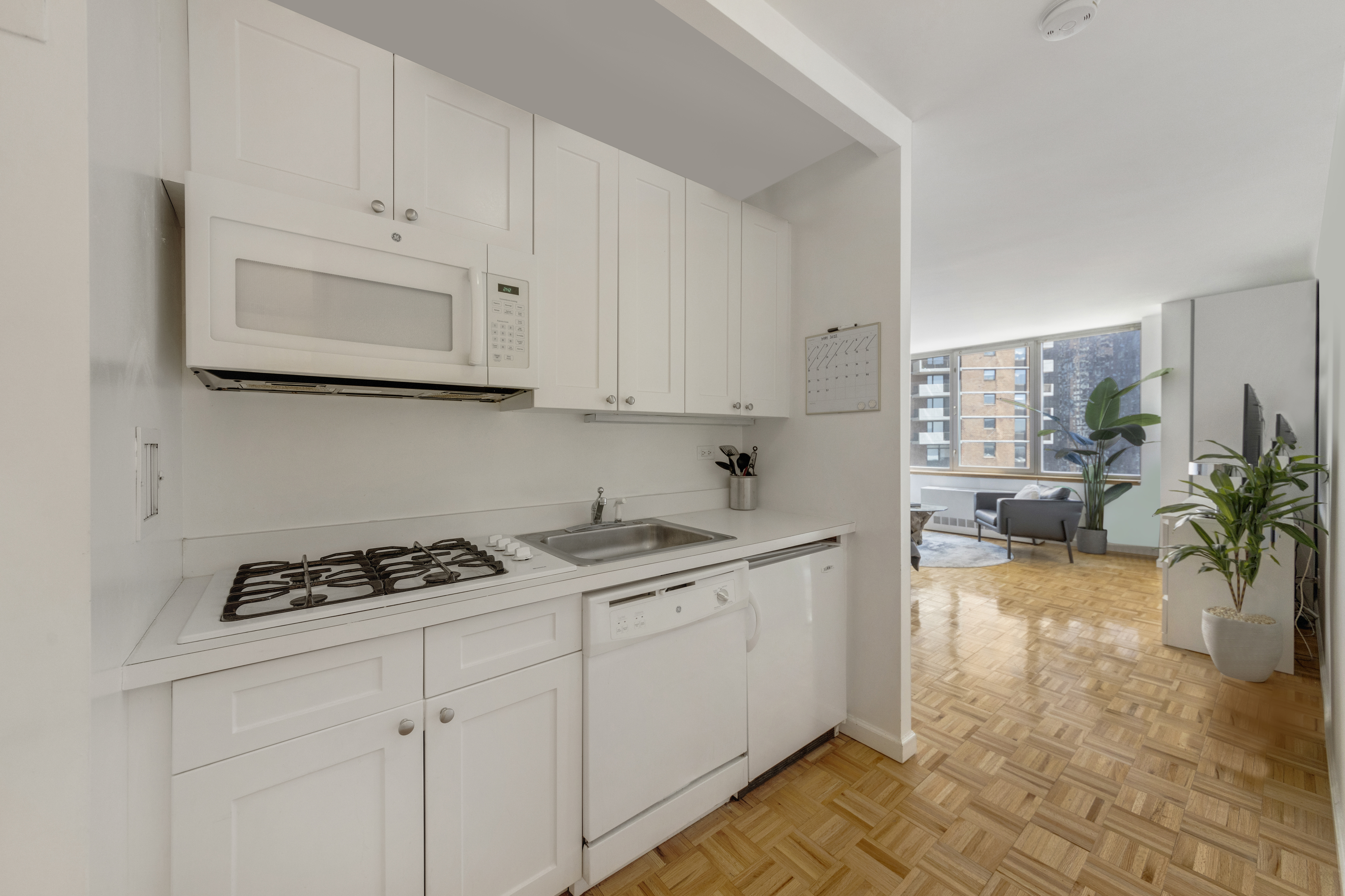 500 West 43rd Street, Unit 17D Manhattan, NY 10036 - Photo 6 of 15