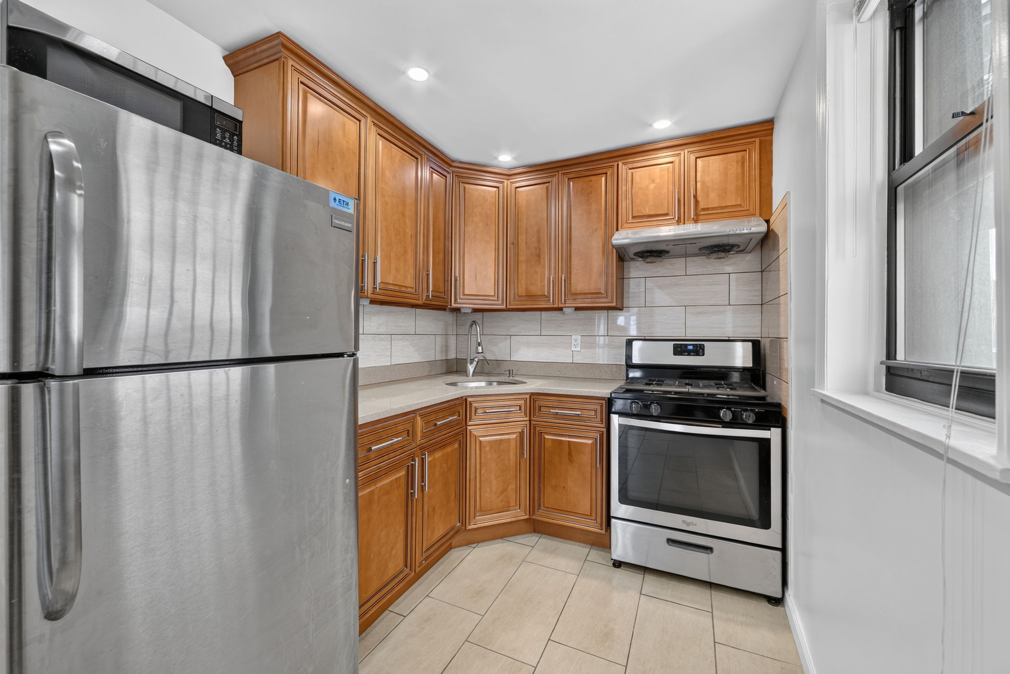 210 Grand Street, Unit 2F Manhattan, NY 10013 - Photo 7 of 10