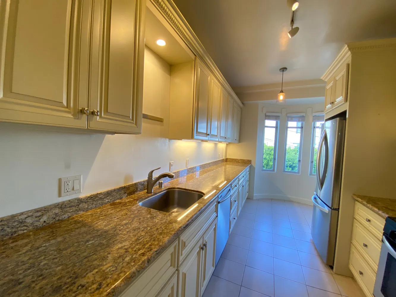 $3,450 | 2060 Leavenworth Street, Unit 5, San Francisco, CA 94133