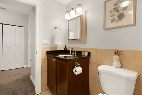 $5,000 | 1727 North Clybourn Avenue, Unit 1, Chicago, IL 60614