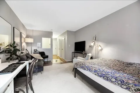 $3,395 | 221 East 82nd Street, Unit 4B | Upper East Side