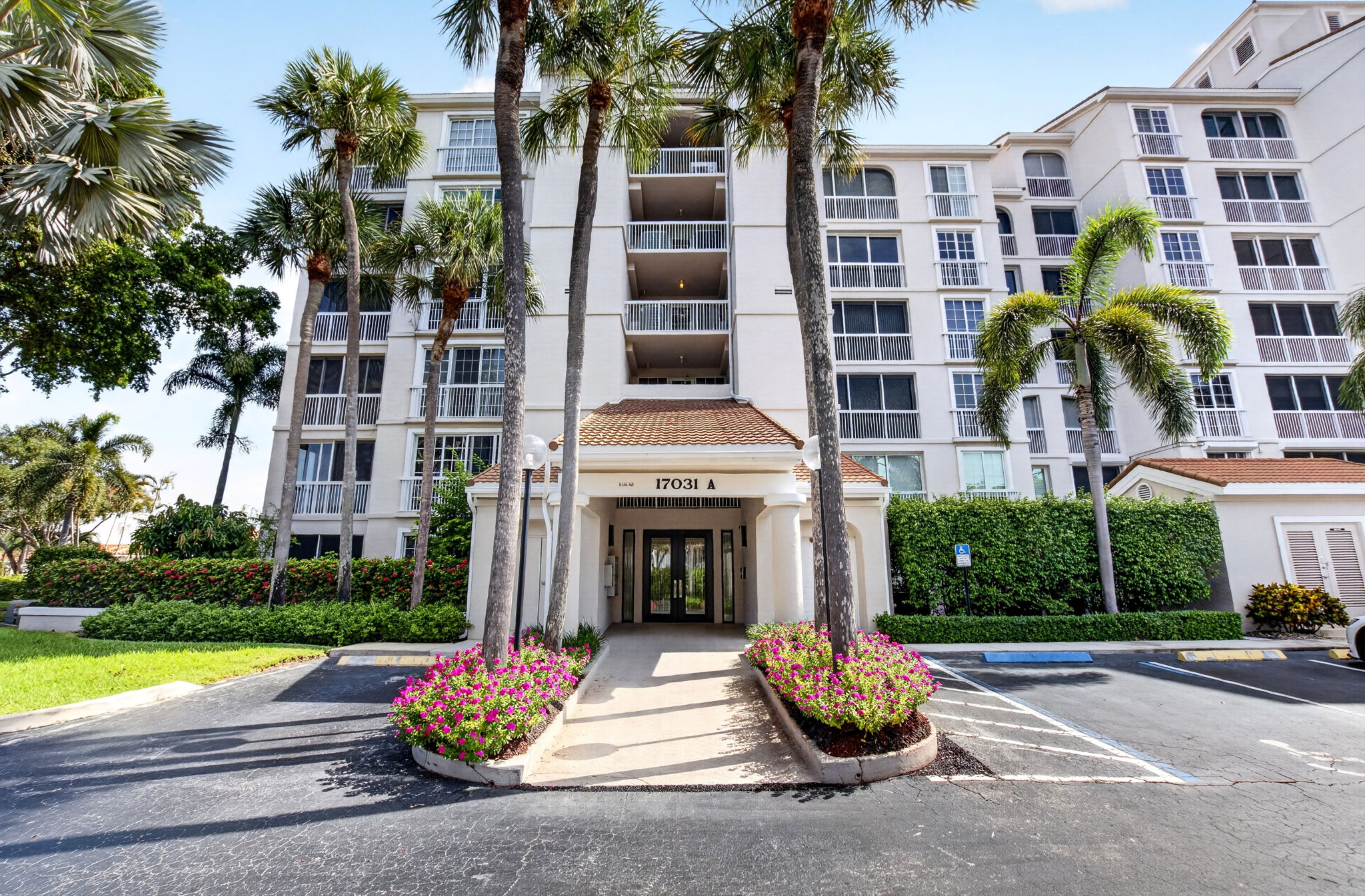 17031 Boca Club Boulevard, Unit 65A Boca Raton, FL 33487 - Photo 29 of 36 Gallery Image 29