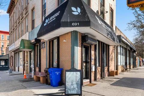 $625,000 | 338 Prospect Place, Unit 2H | Prospect Heights