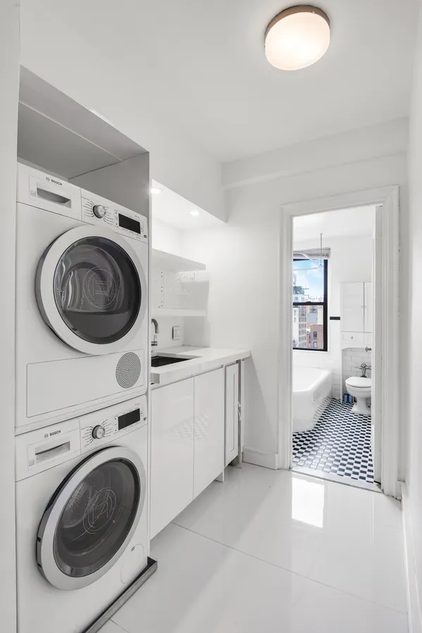 $1,250,000 | 205 East 78th Street, Unit 12C | Upper East Side