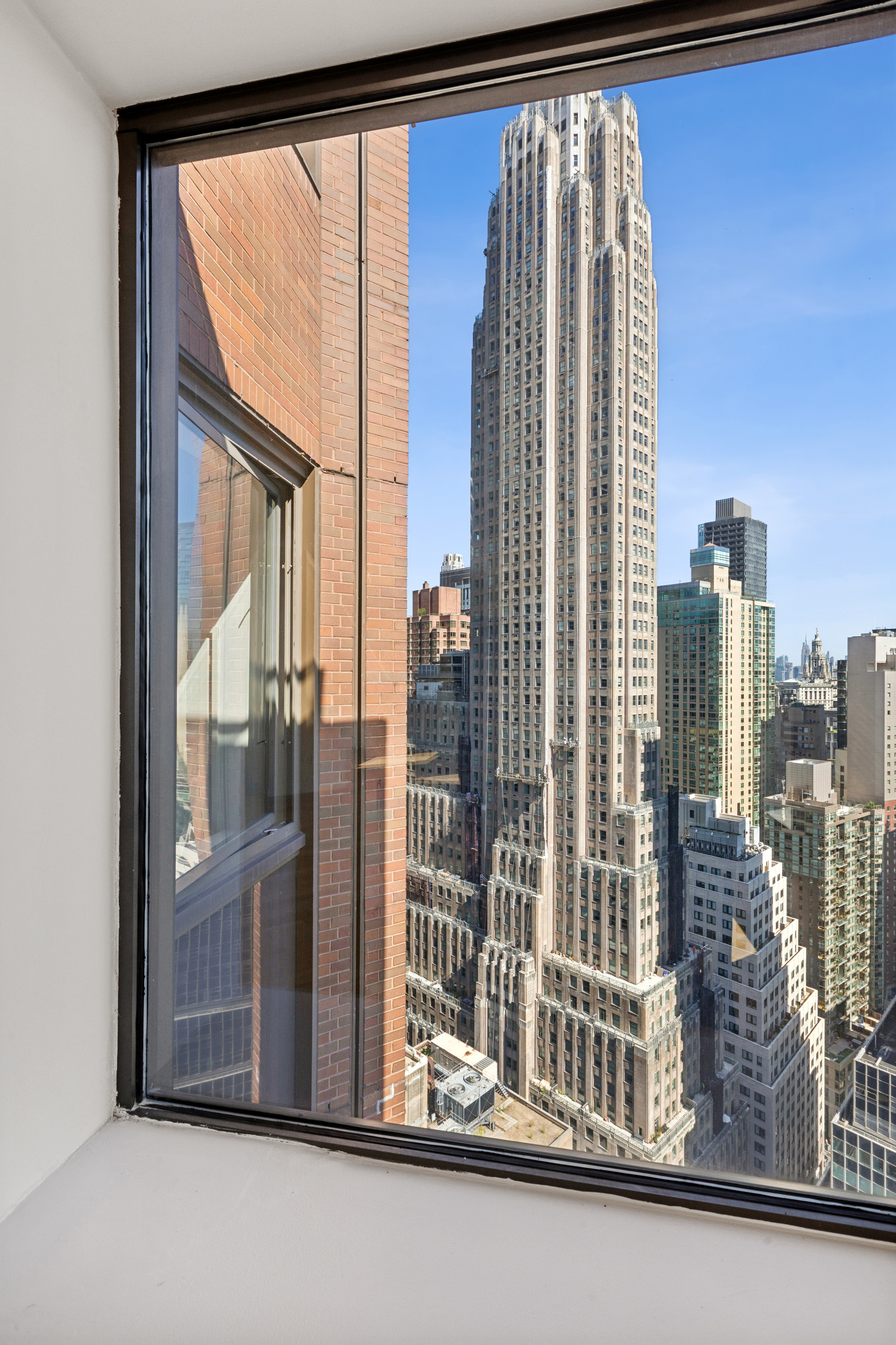 75 Wall Street, Unit 36O Manhattan, NY 10005 - Photo 14 of 27 Gallery Image 14