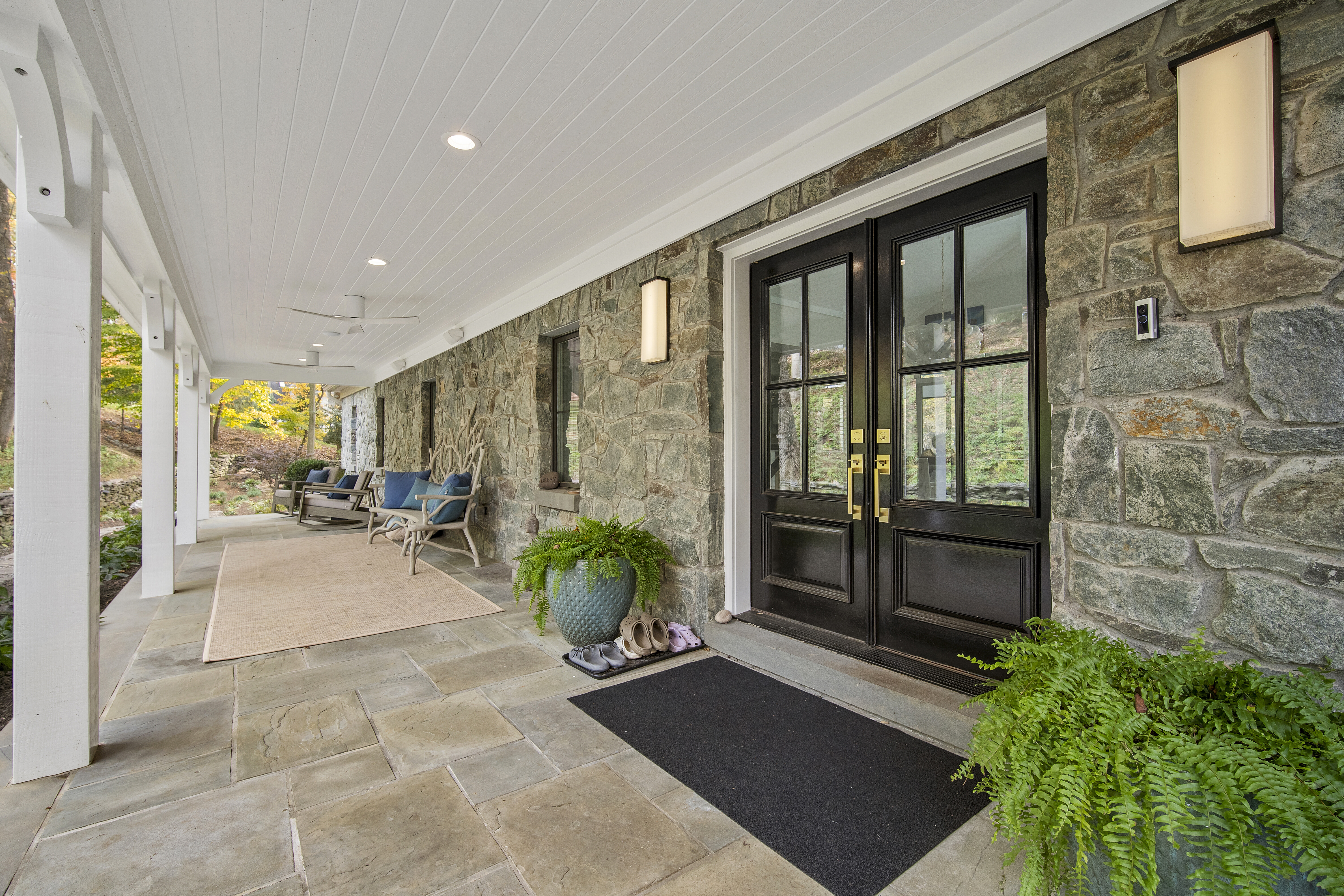 8210 Kingsgate Road Potomac, MD 20854 - Photo 4 of 69 Gallery Image 4