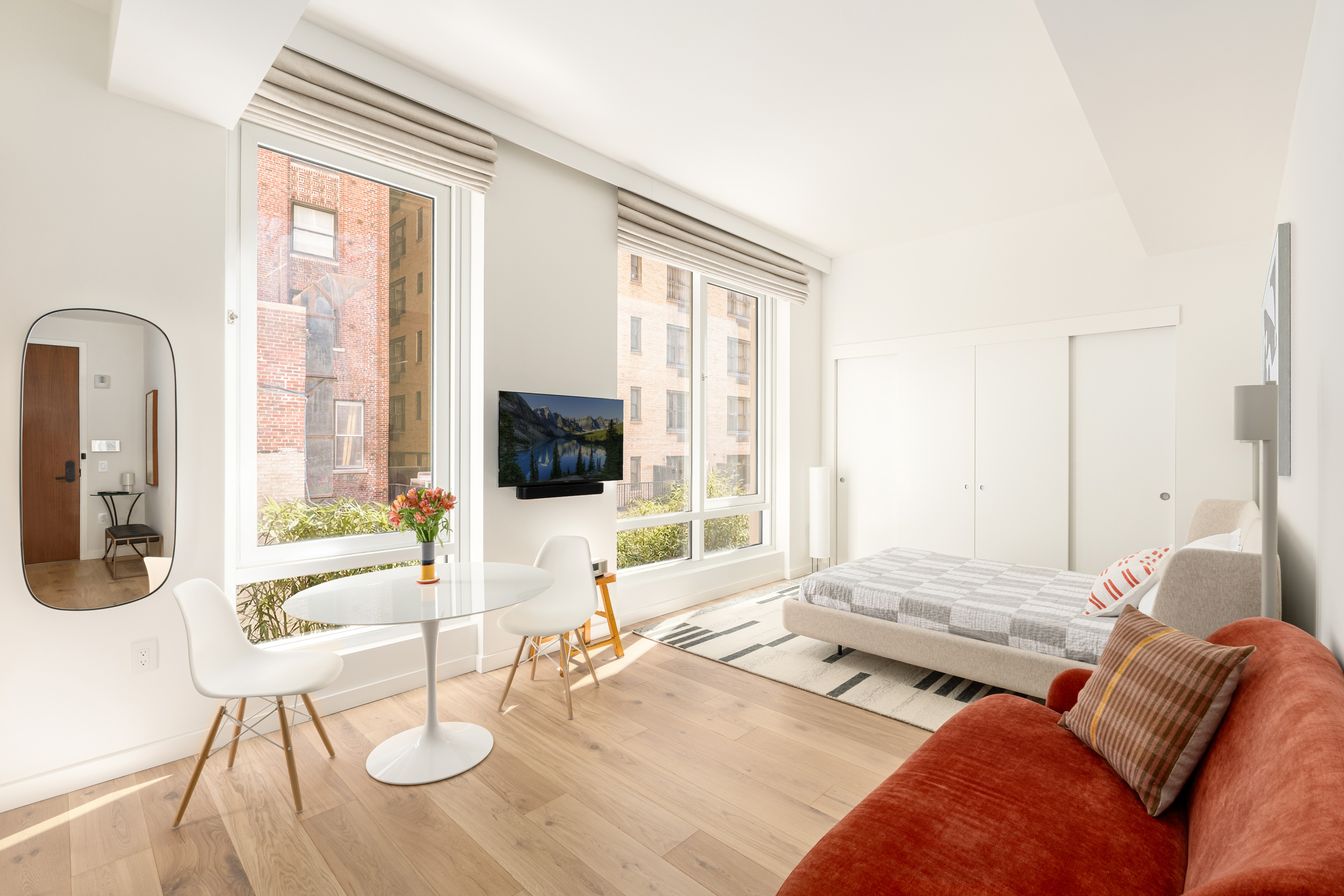 135 East 47th Street, Unit 3B Manhattan, NY 10017 - Photo 6 of 24