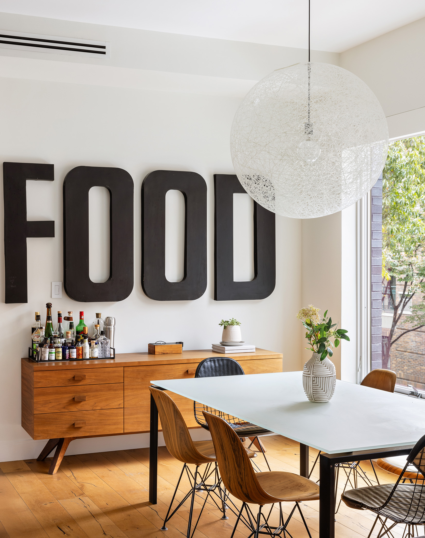 43 Dean Street Brooklyn, NY 11201 - Photo 6 of 17 a dining room with a table and chairs