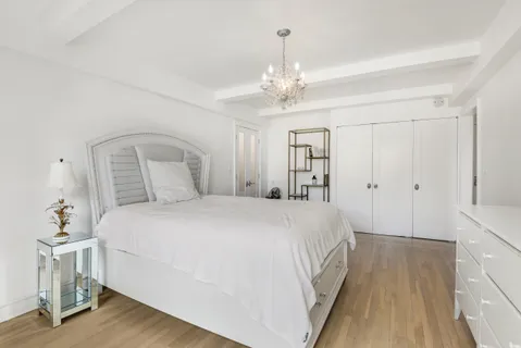 $1,250,000 | 205 East 78th Street, Unit 12C | Upper East Side