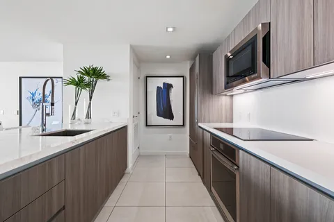 $655,000 | 401 North Birch Road, Unit 916, Fort Lauderdale, FL 33304