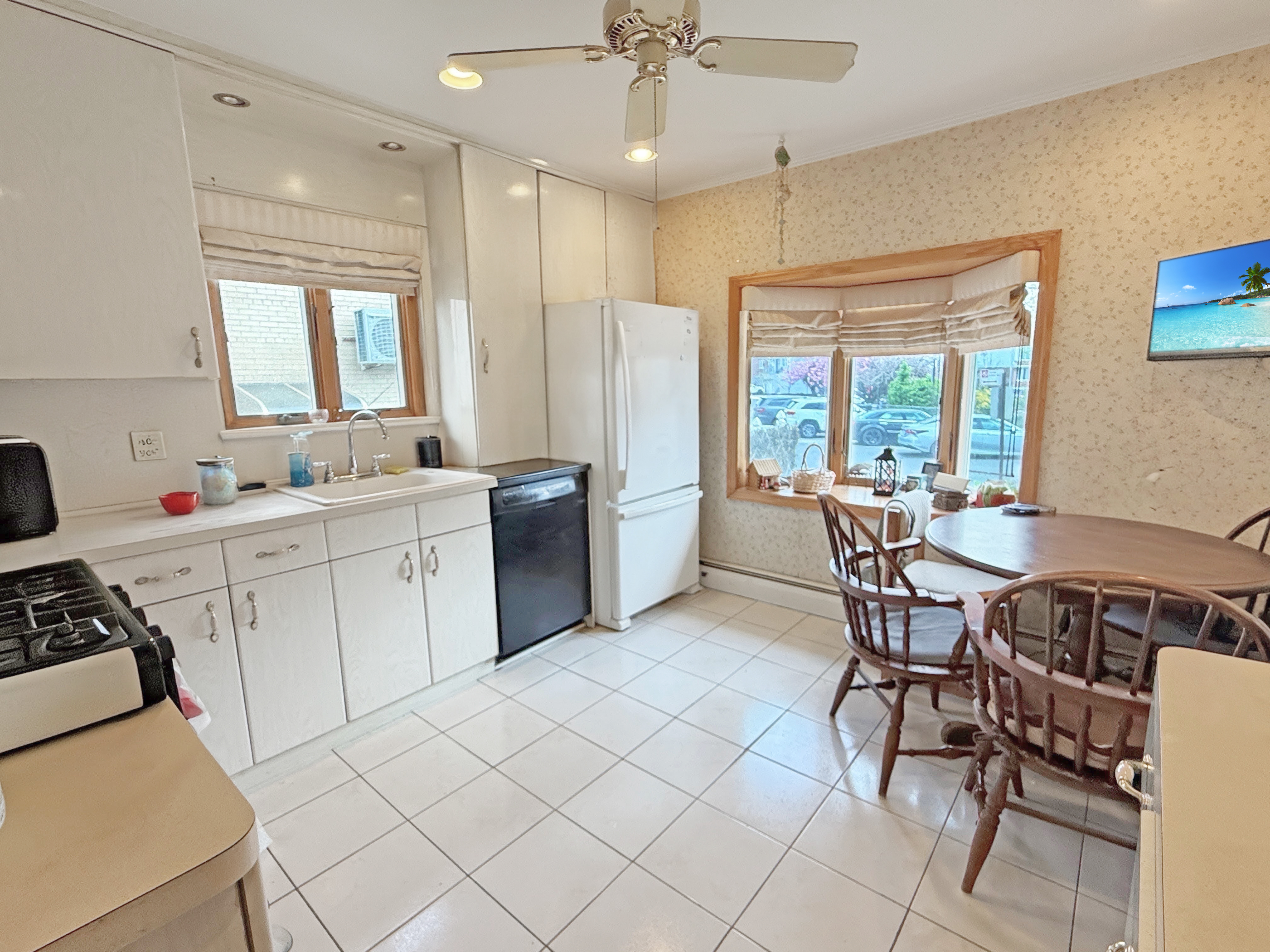 4209 Nautilus Avenue Brooklyn, NY 11224 - Photo 6 of 17