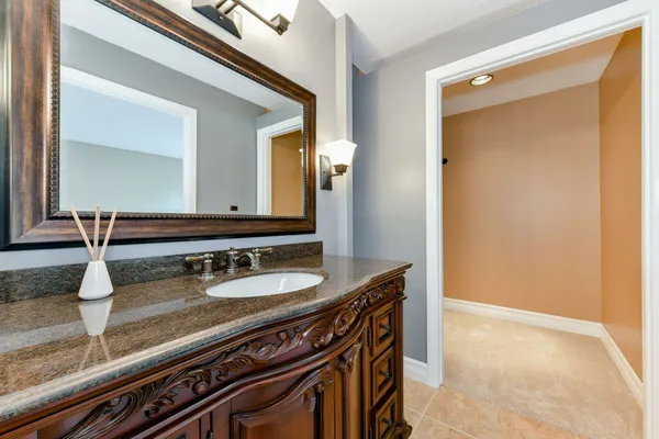 $995,000 | 4 Fresh Pond Place, Cambridge, MA 02138