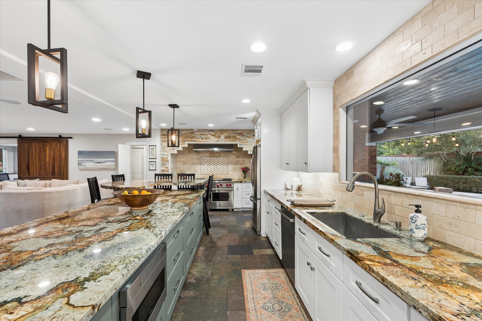 13723 Taylorcrest Road Houston, TX 77079 - Photo 15 of 42 Gallery Image 15