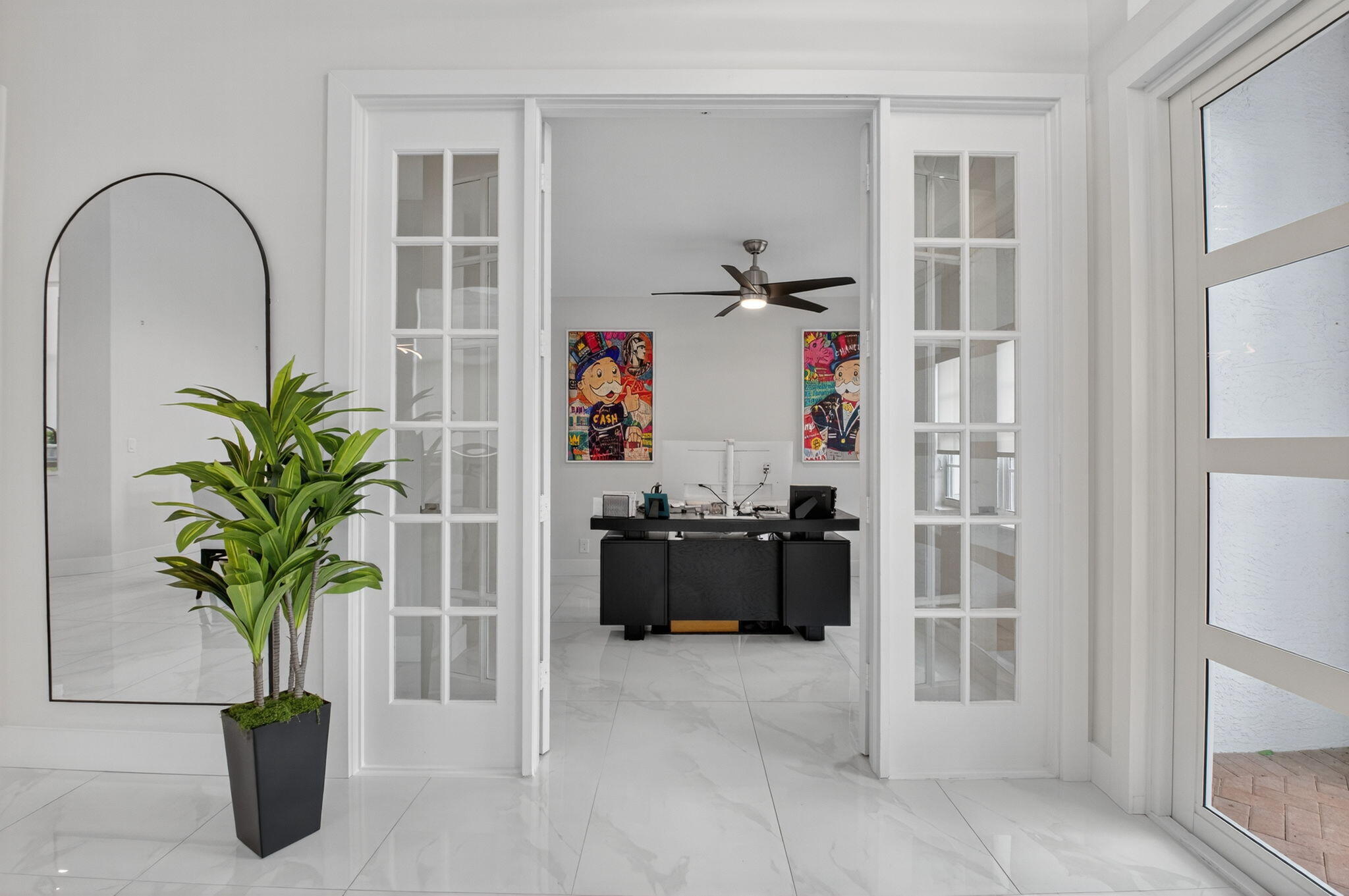 6529 Somerset Circle Boca Raton, FL 33496 - Photo 7 of 75 a living room with furniture and a potted plant