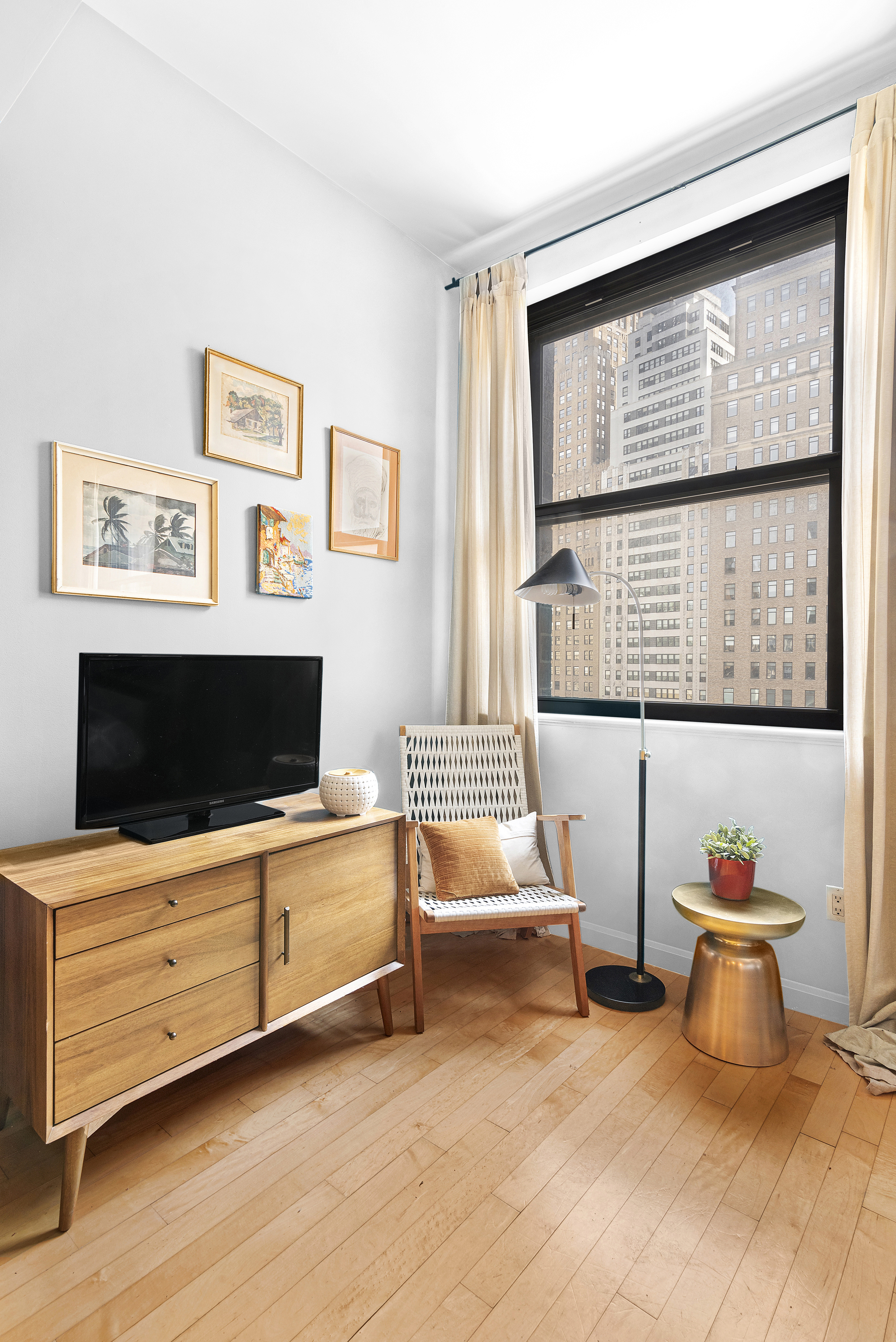 20 West Street, Unit 14K Manhattan, NY 10004 - Photo 3 of 13