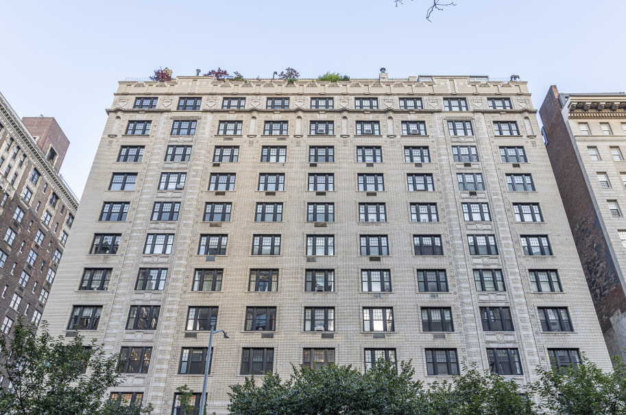 875 Park Avenue, Unit 11C Manhattan, NY 10075 - Photo 24 of 25 a front view of a building