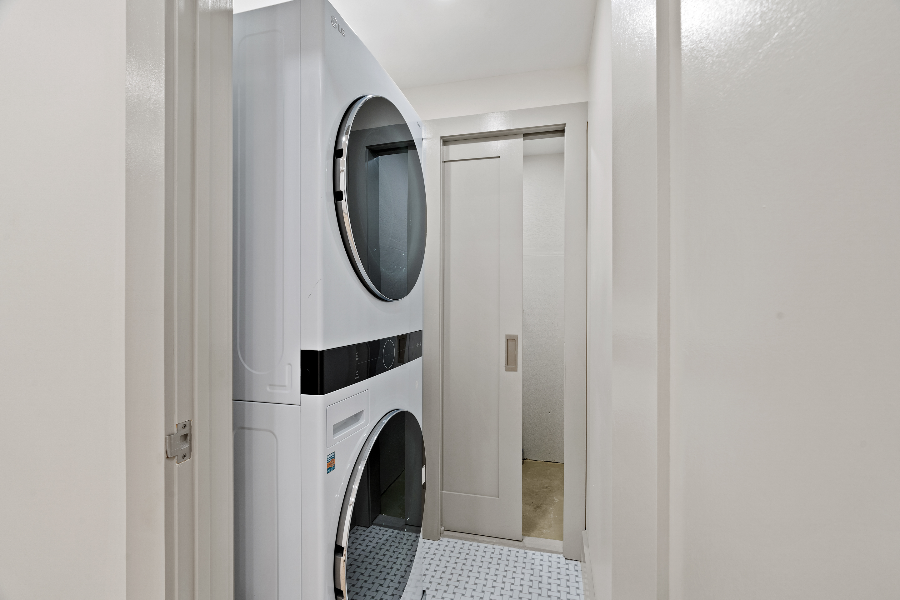 3416 Irwin Avenue, Unit 3 Bronx, NY 10463 - Photo 35 of 52