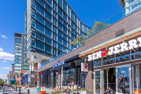 $1,100,000 | 500 H Street Southwest, Washington, DC 20024
