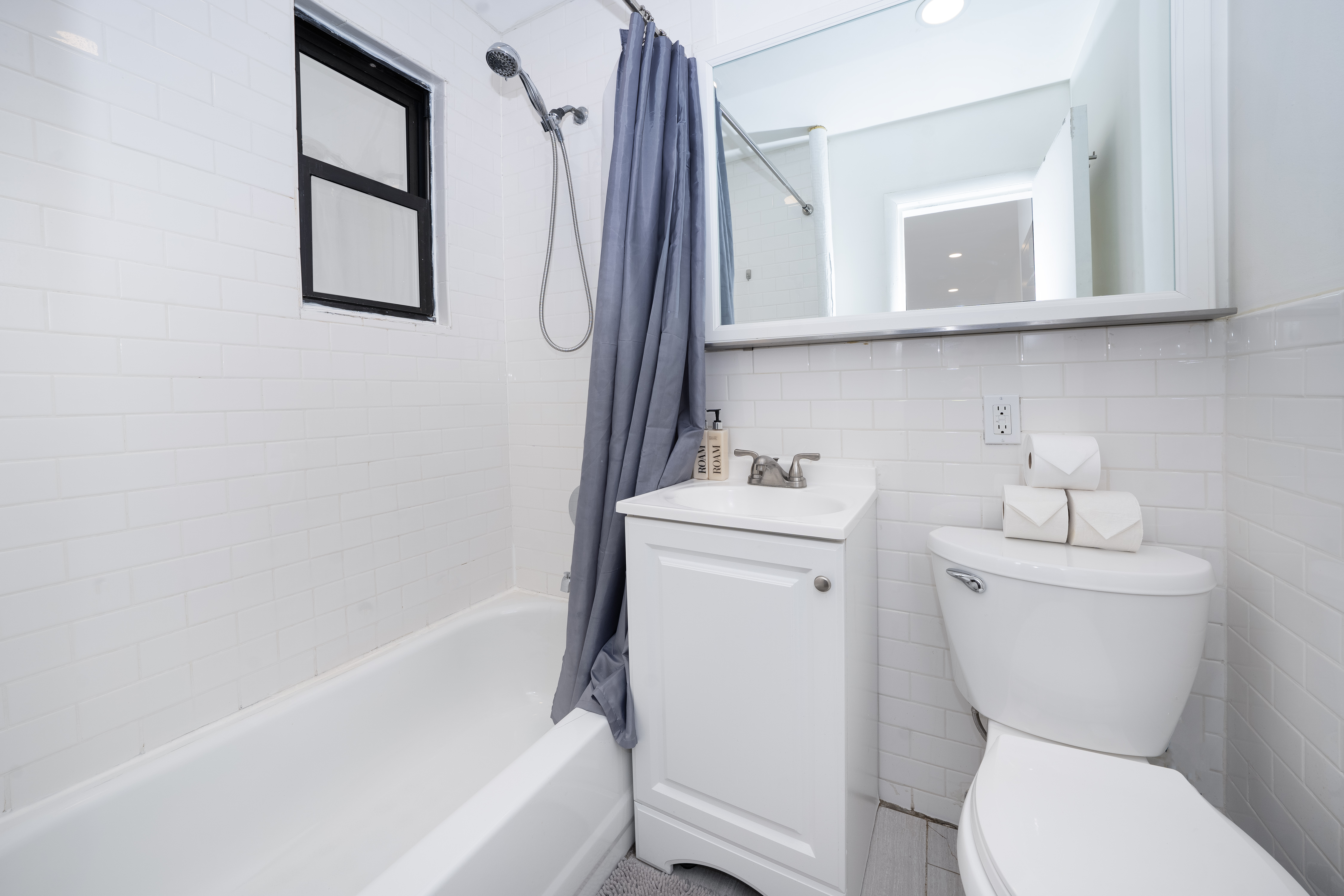 237 East 88th Street, Unit 104 Manhattan, NY 10128 - Photo 4 of 8