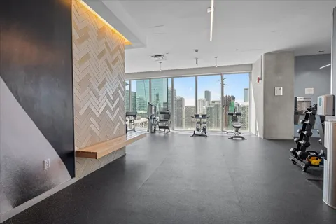 $330,000 | 151 Southeast 1st Street, Unit 3107, Miami, FL 33131