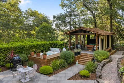 $2,895,000 | 149 Hillcrest Lane, Kentfield , CA 94904