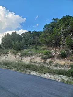 $600,000 | Bell Lane, Lago Vista, TX 78645