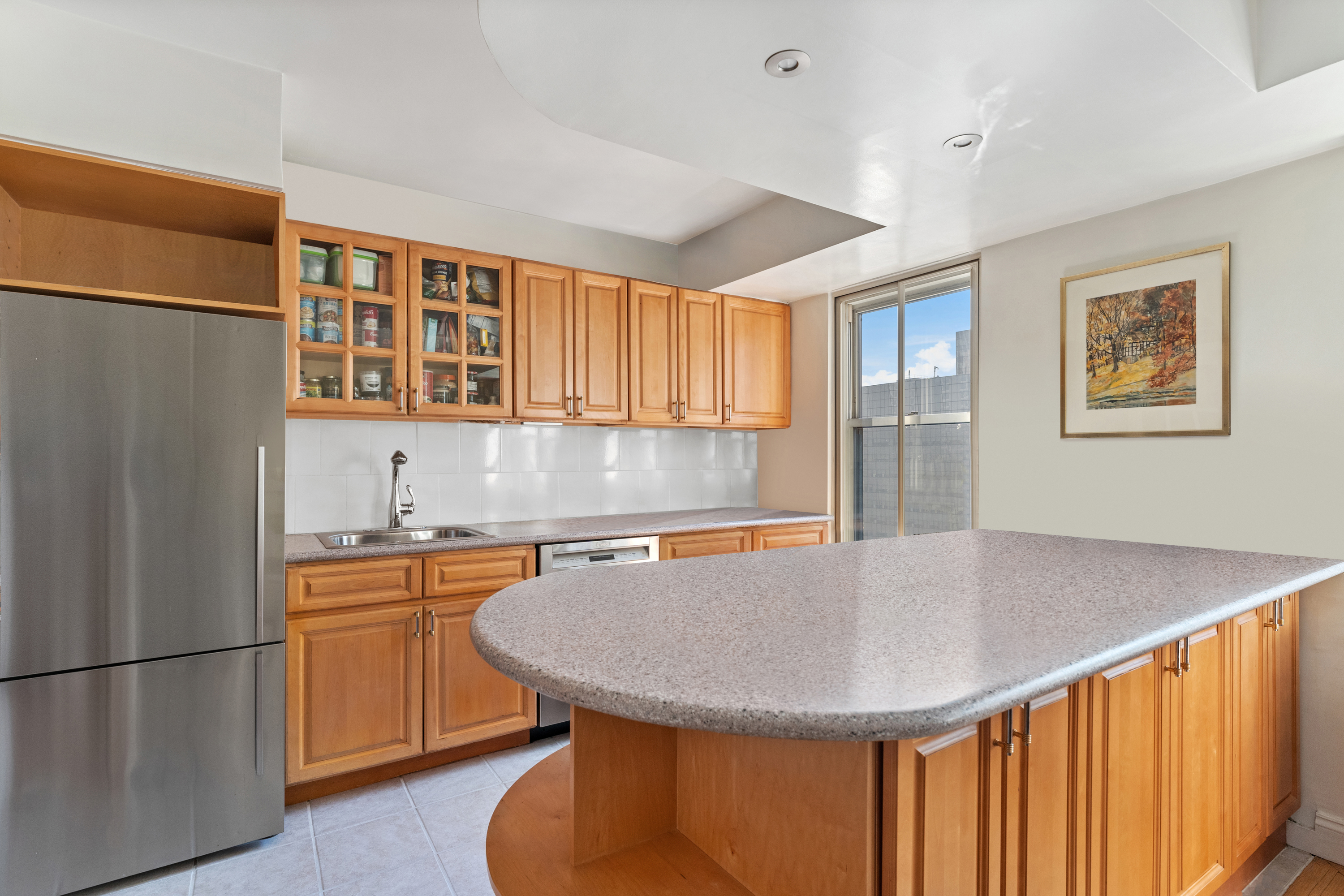 420 East 72nd Street, Unit 20B Manhattan, NY 10021 - Photo 3 of 10