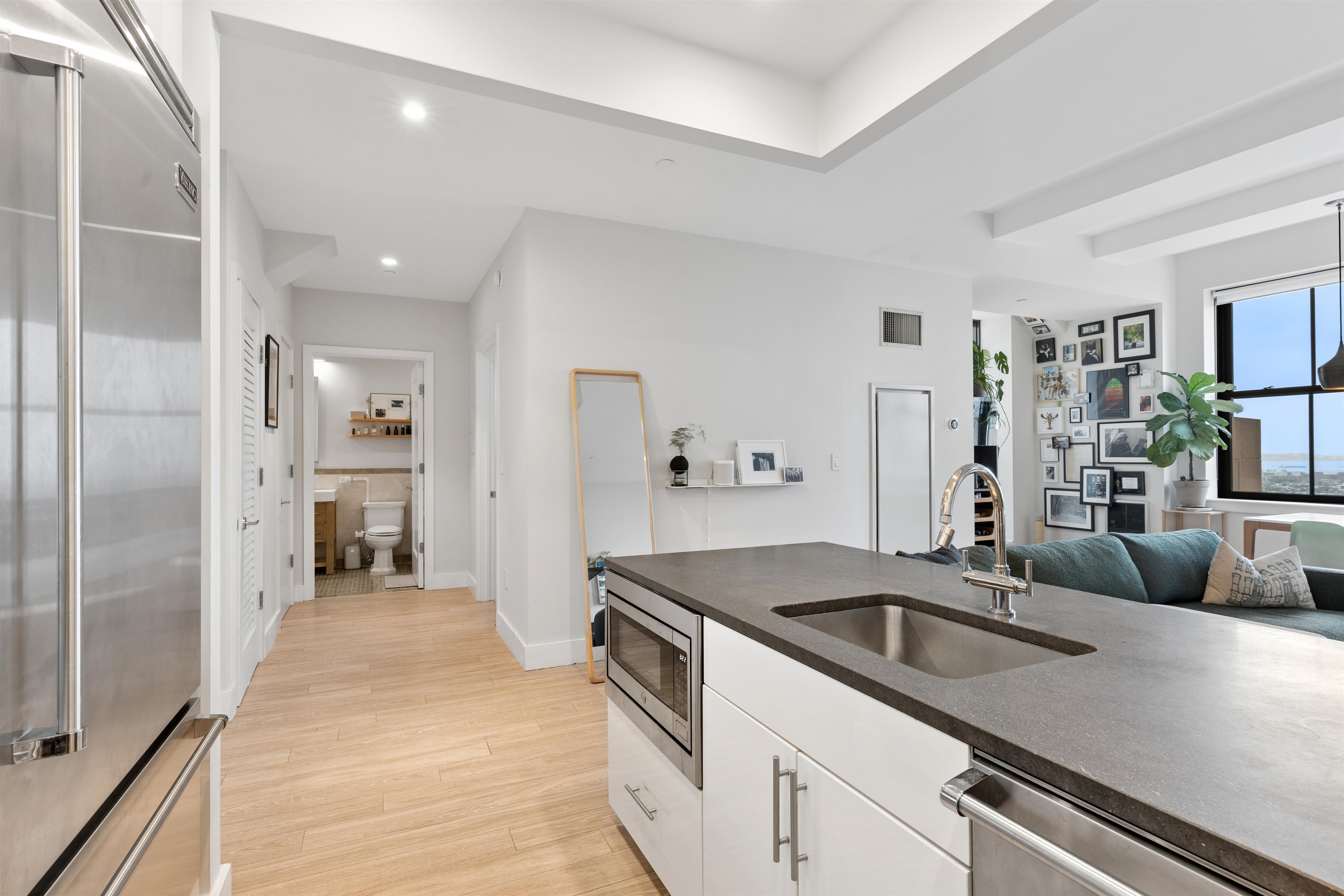 1 Hanson Place, Unit 24E Brooklyn, NY 11243 - Photo 8 of 34