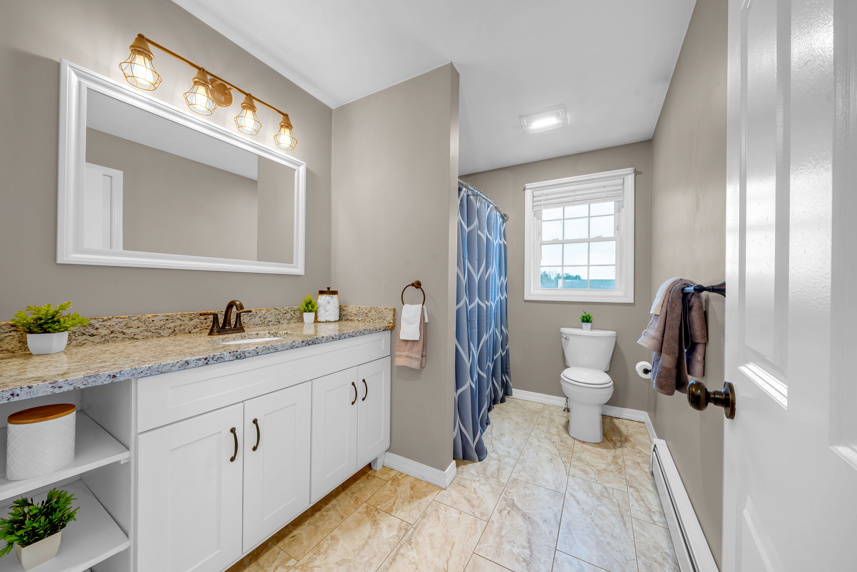 79 Pullman Street Manchester, NH 03103 - Photo 12 of 29